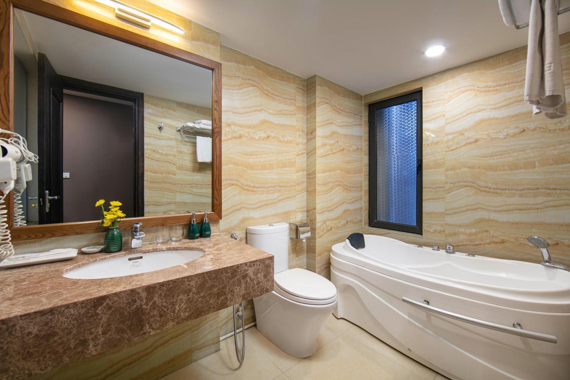 Brilliant Me Tri Hotel & Spa Hanoi Exterior photo